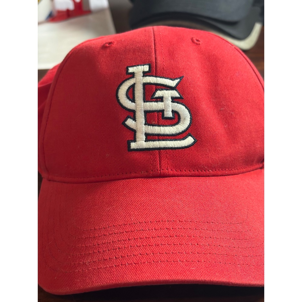 Fan Favorite St. Louis Cardinals MLB Baseball Hat Red Adjustable OSFA Cotton